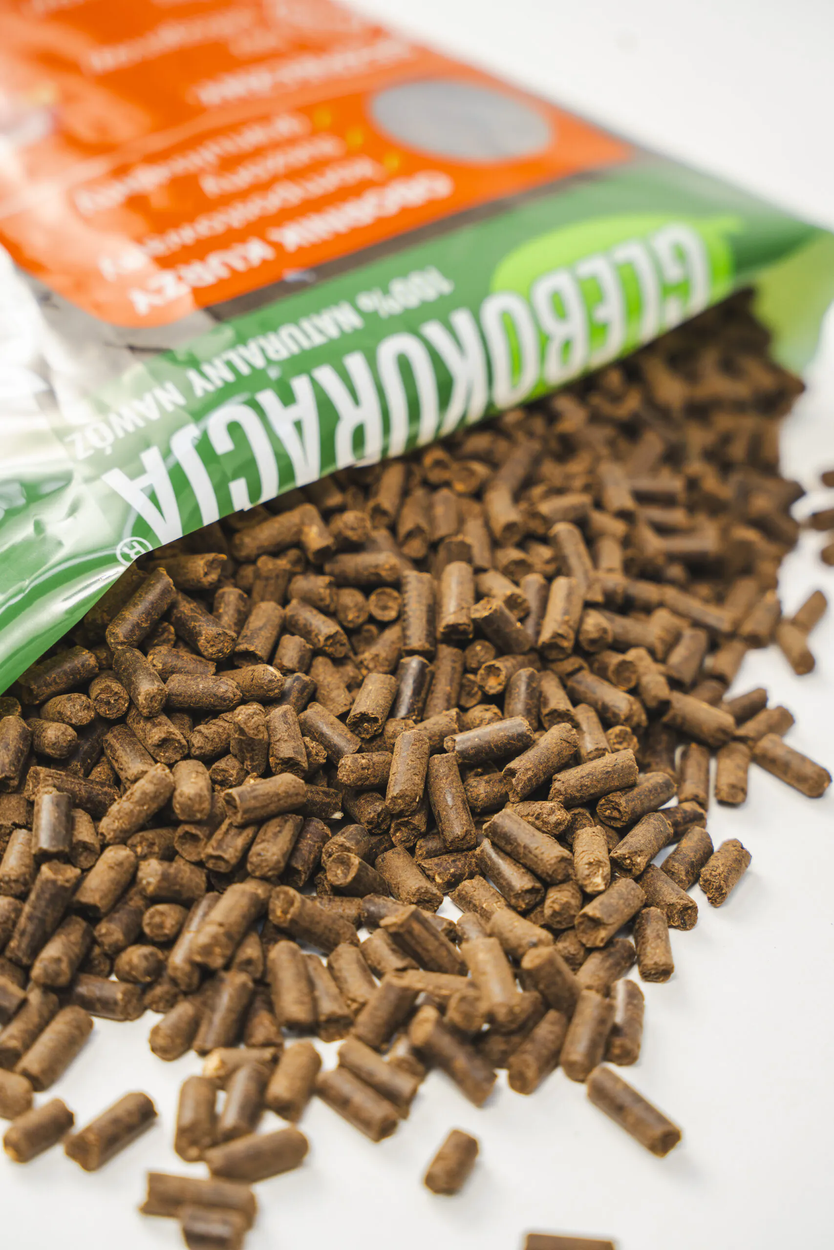 Obornik kurzy organiczny granulowany 20L (14kg) nawóz Glebokuracja