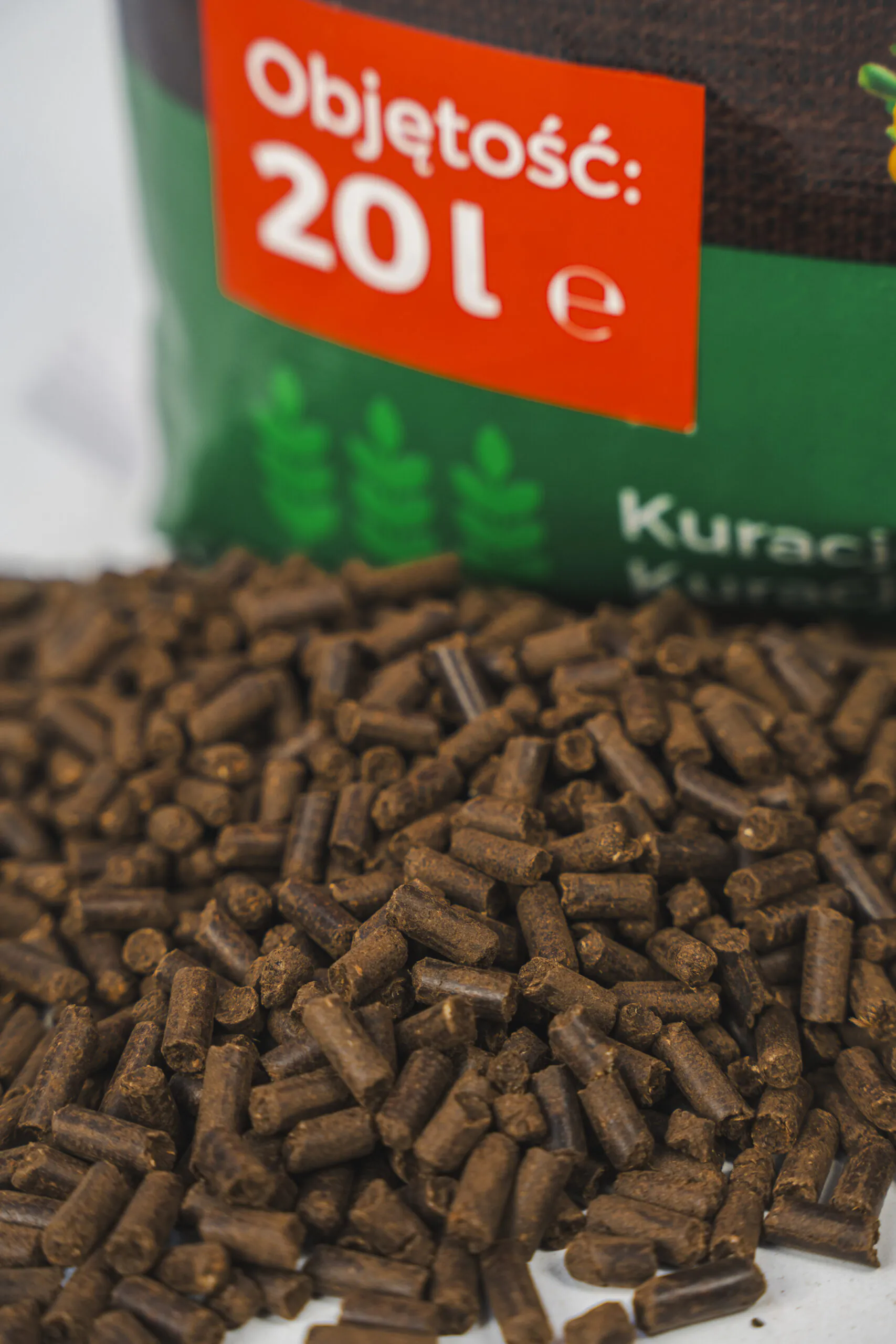 Obornik kurzy organiczny granulowany 20L (14kg) nawóz Glebokuracja